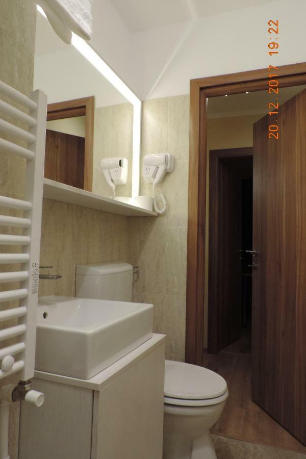 The Best Location Accommodation Бухарест Екстер'єр фото